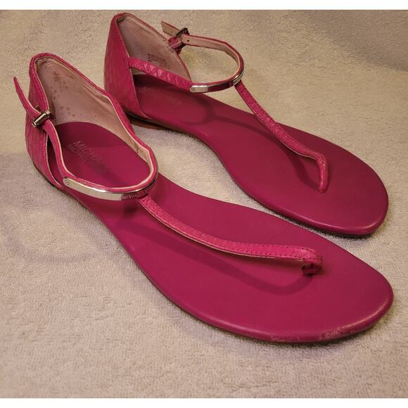Michael Kors Flat T-Strap Leather Sandals Fuchsia Pink Woman's 9M Logo Plate - Picture 1 of 8